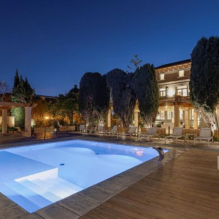Hotel Boutique Mirlo Barcelona Luaran gambar The hotel's swimming pool